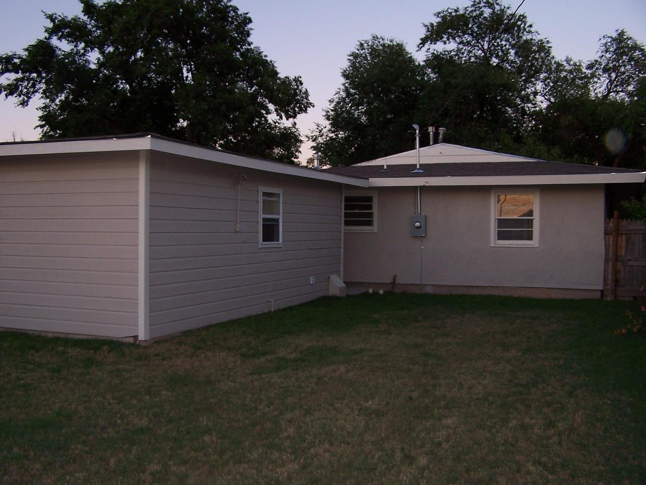 4000 Gables Street Amarillo, TX 79110 - Photo 4 of 4 a view of a backyard