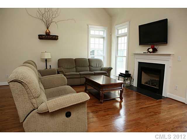 5817 Savona Terrace Fort Mill, SC 29708 - Photo 4 of 16 Gallery Image 4