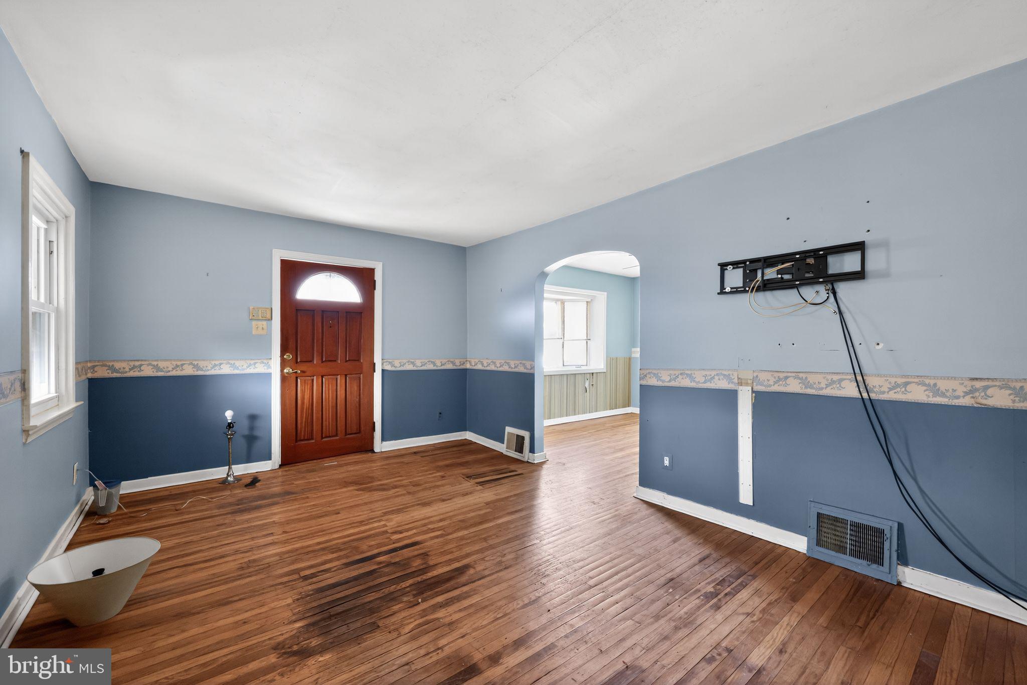 1212 Meadow Road Woodlyn, PA 19094 - Photo 5 of 30 a bedroom with a bed and a dresser