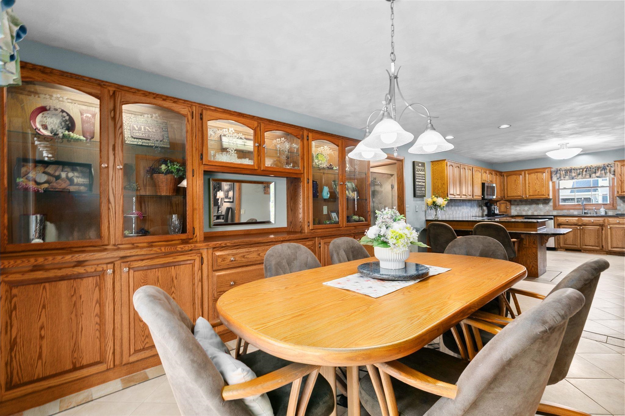 2611 North Nicholas Street Appleton, WI 54914 - Photo 13 of 64