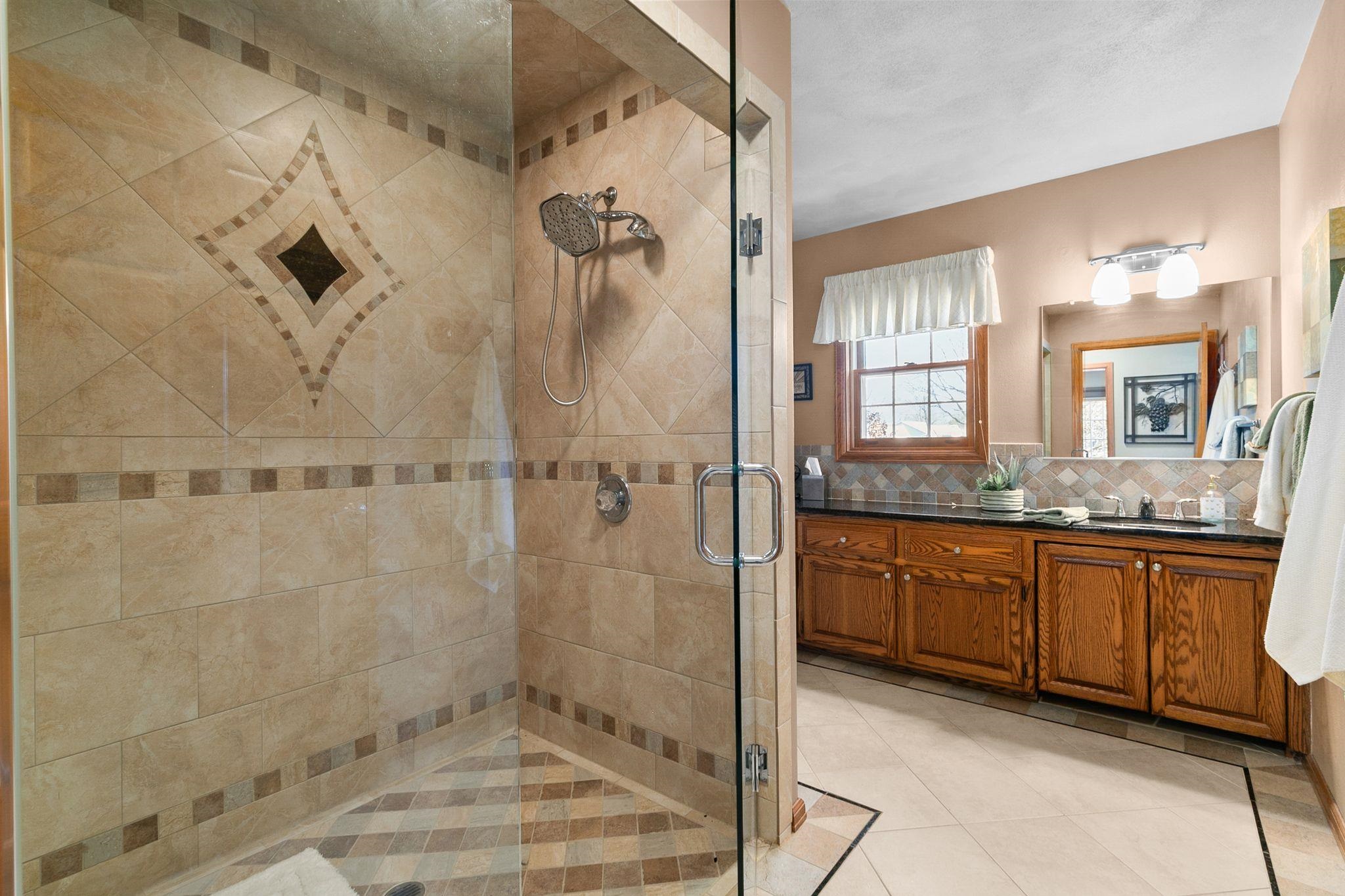 2611 North Nicholas Street Appleton, WI 54914 - Photo 16 of 64