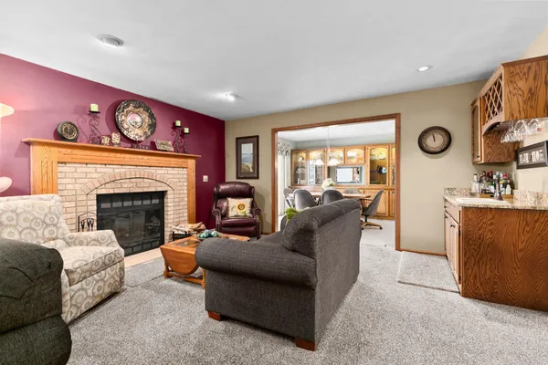 $469,900 | 2611 North Nicholas Street, Appleton, WI 54914