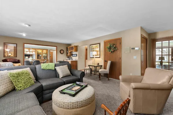 $469,900 | 2611 North Nicholas Street, Appleton, WI 54914