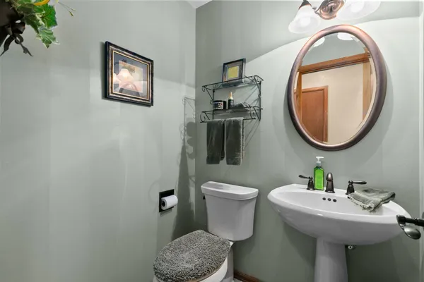 $469,900 | 2611 North Nicholas Street, Appleton, WI 54914