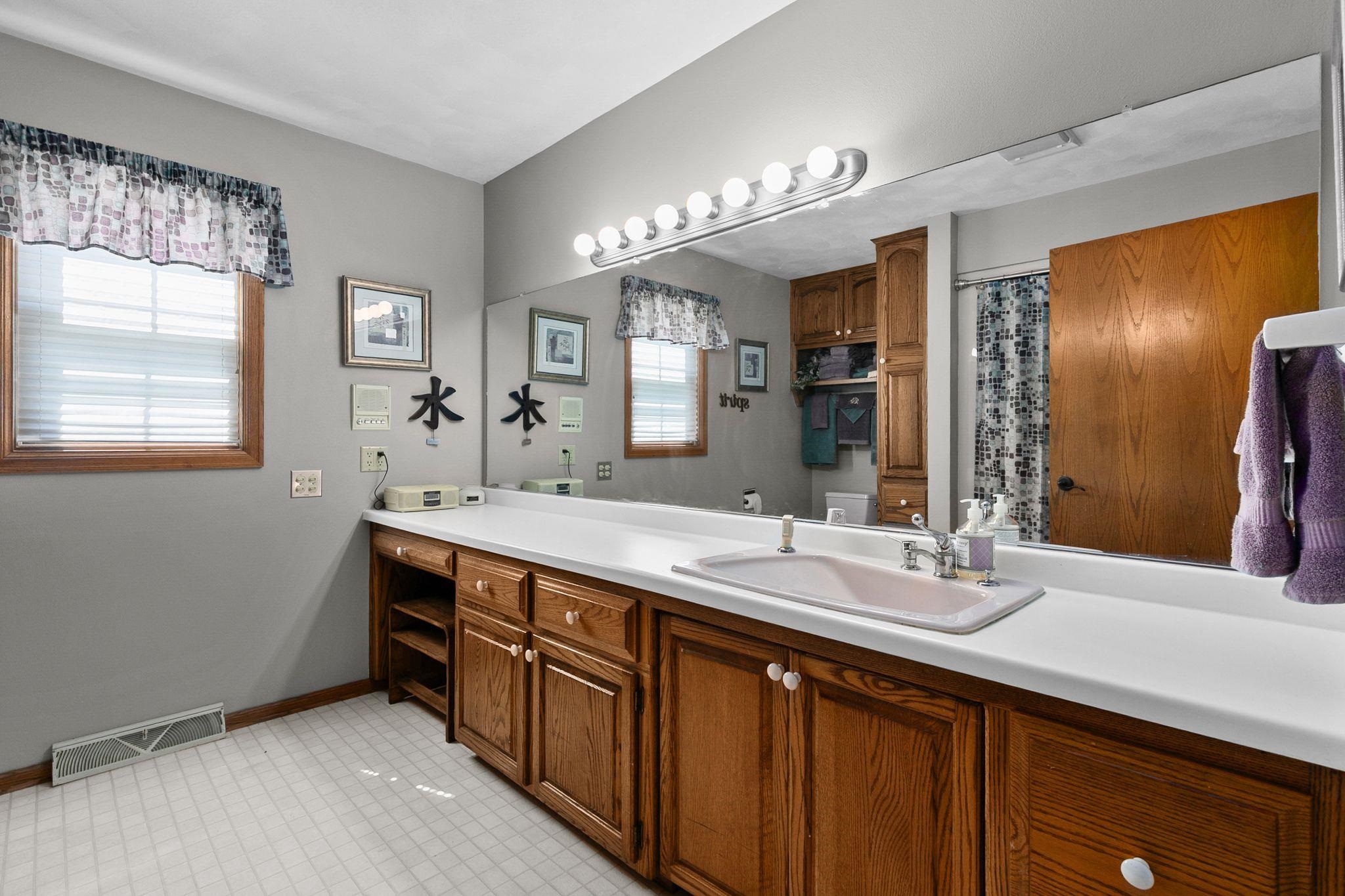 2611 North Nicholas Street Appleton, WI 54914 - Photo 41 of 64