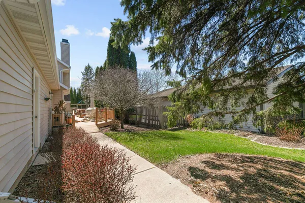 $469,900 | 2611 North Nicholas Street, Appleton, WI 54914