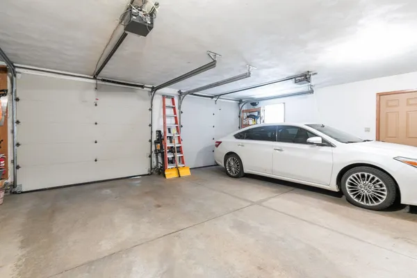 $469,900 | 2611 North Nicholas Street, Appleton, WI 54914