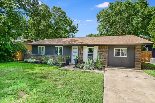 $2,800 | 805 Eberhart Lane, Austin, TX 78745