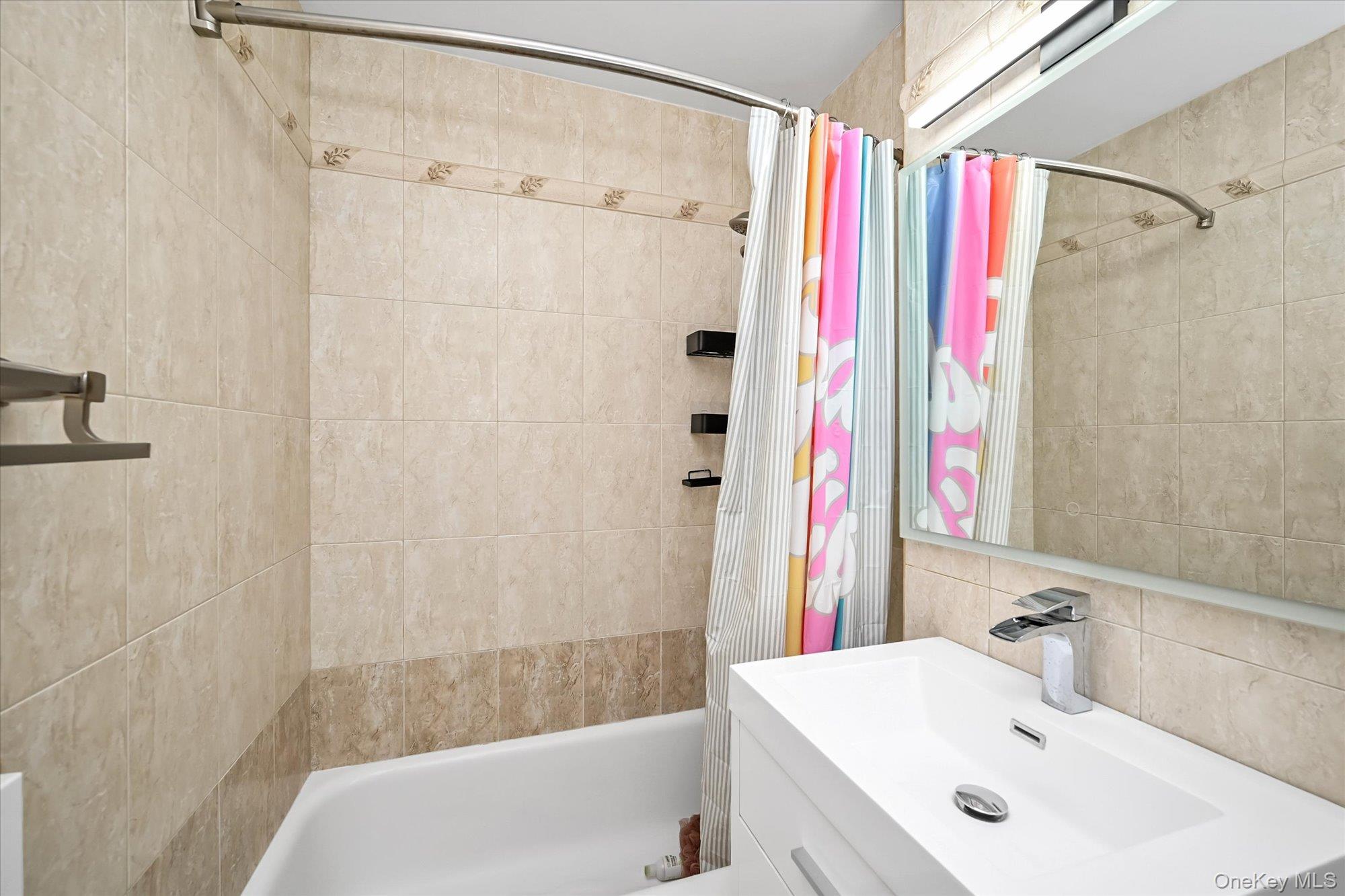 98-25 64th Road, Unit 5E Queens, NY 11374 - Photo 7 of 12