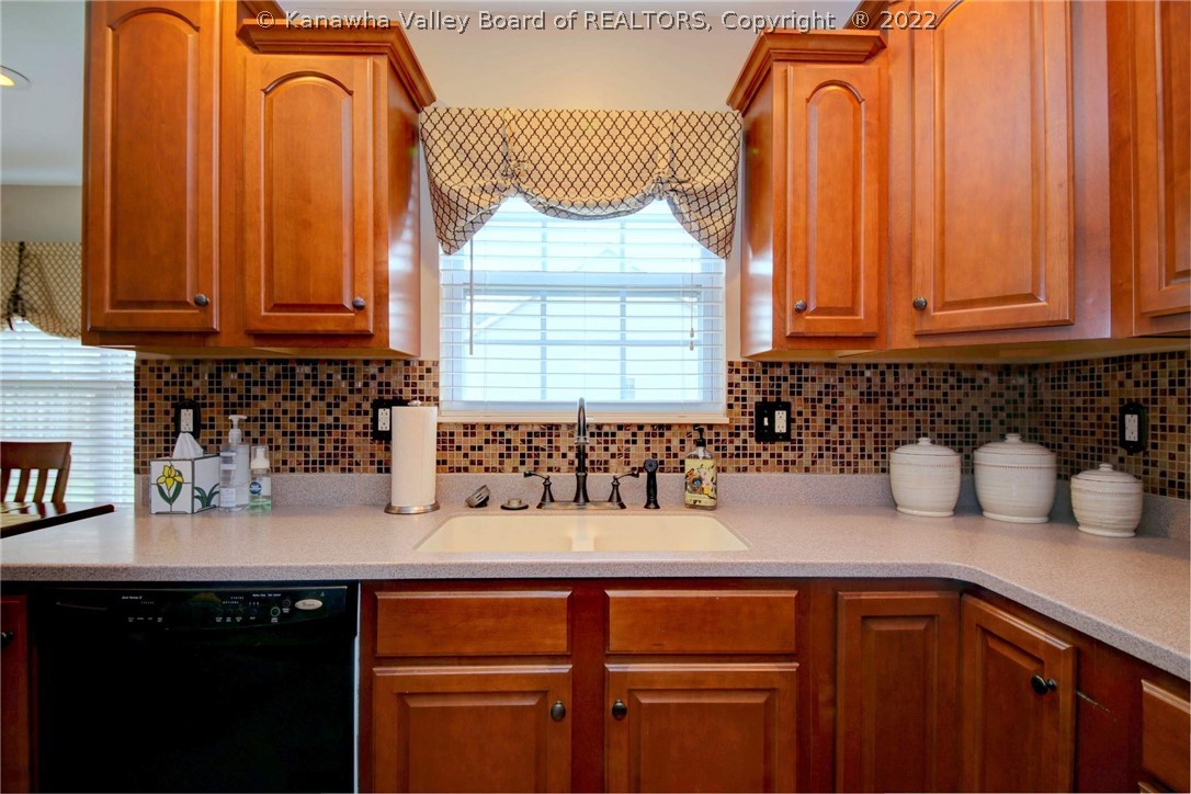 245 Baker Drive Winfield, WV 25213 - Photo 12 of 20 Gallery Image 12