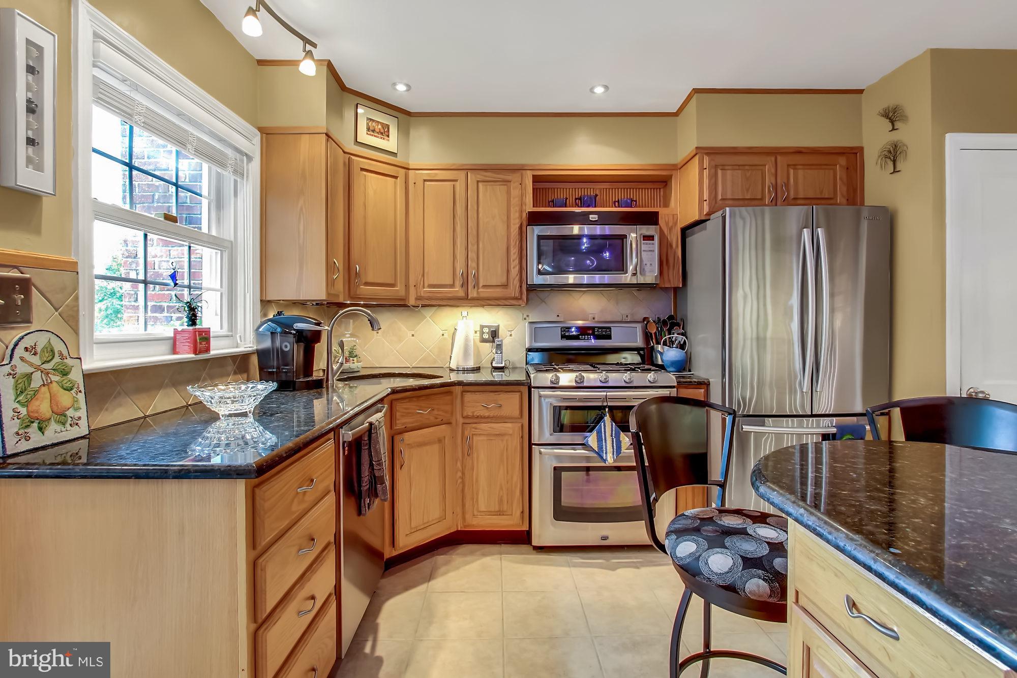 8159 Glen Gary Road Towson, MD 21286 - Photo 3 of 48 Stylish & functional updated kitchen