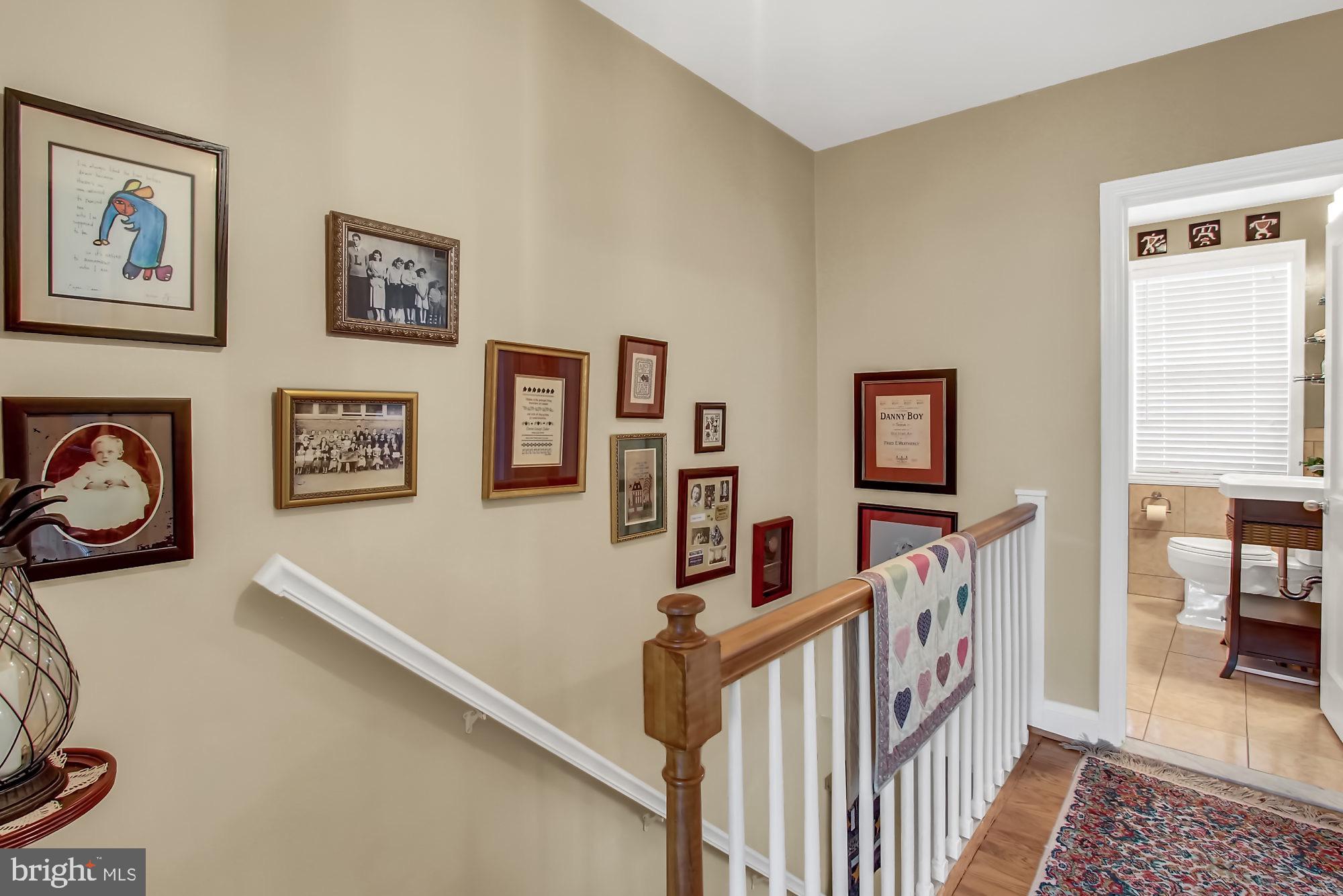 8159 Glen Gary Road Towson, MD 21286 - Photo 32 of 48 Tasteful decor throughout