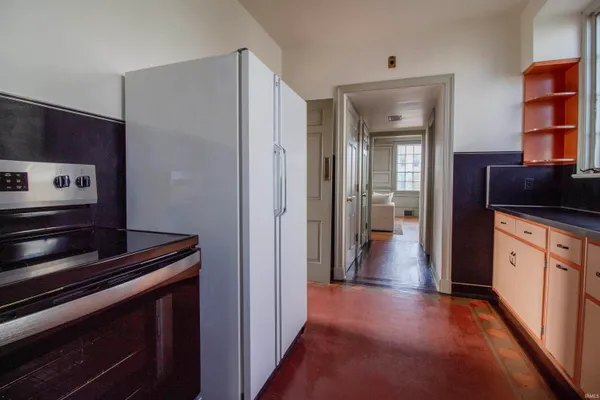 $199,900 | 242 Southeast Greenville Avenue, Winchester, IN 47394