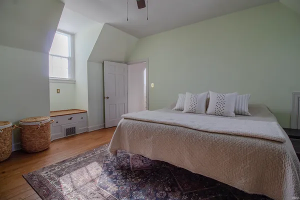 $199,900 | 242 Southeast Greenville Avenue, Winchester, IN 47394
