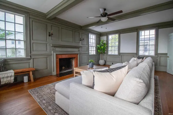 $199,900 | 242 Southeast Greenville Avenue, Winchester, IN 47394