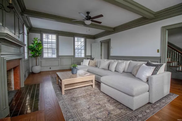 $199,900 | 242 Southeast Greenville Avenue, Winchester, IN 47394