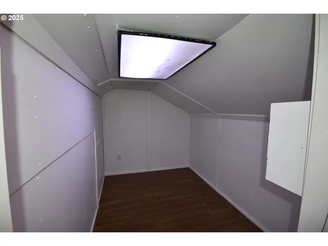 $340,000 | 2829 West 9th Street, The Dalles, OR 97058