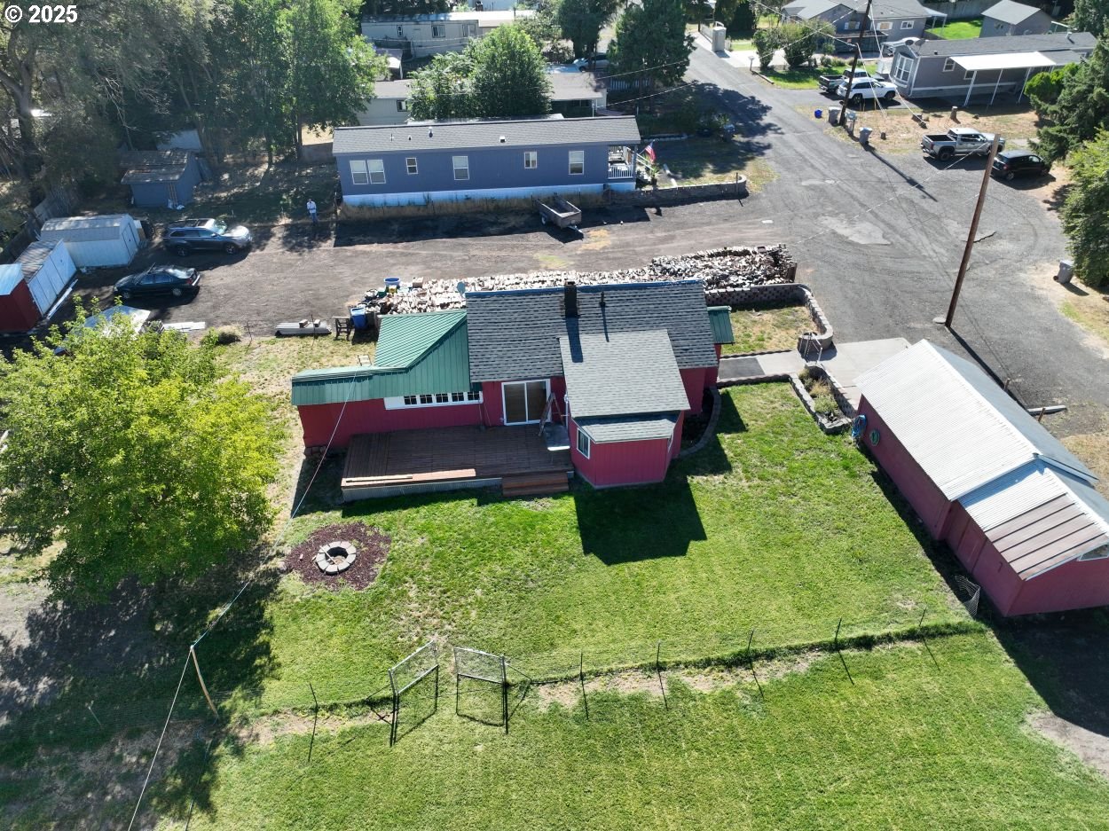 2829 West 9th Street The Dalles, OR 97058 - Photo 6 of 45 an aerial view of a house with garden space and street view
