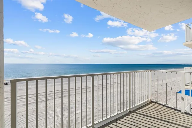 $699,900 | 18650 Gulf Boulevard, Unit 402, Indian Shores, FL 33785