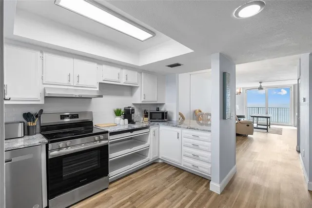 $699,900 | 18650 Gulf Boulevard, Unit 402, Indian Shores, FL 33785