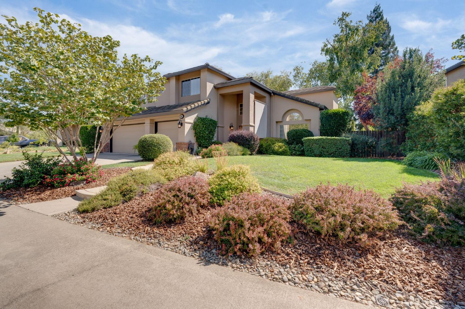 224 Dulverton Circle, Folsom, CA 95630 - Front of home, right