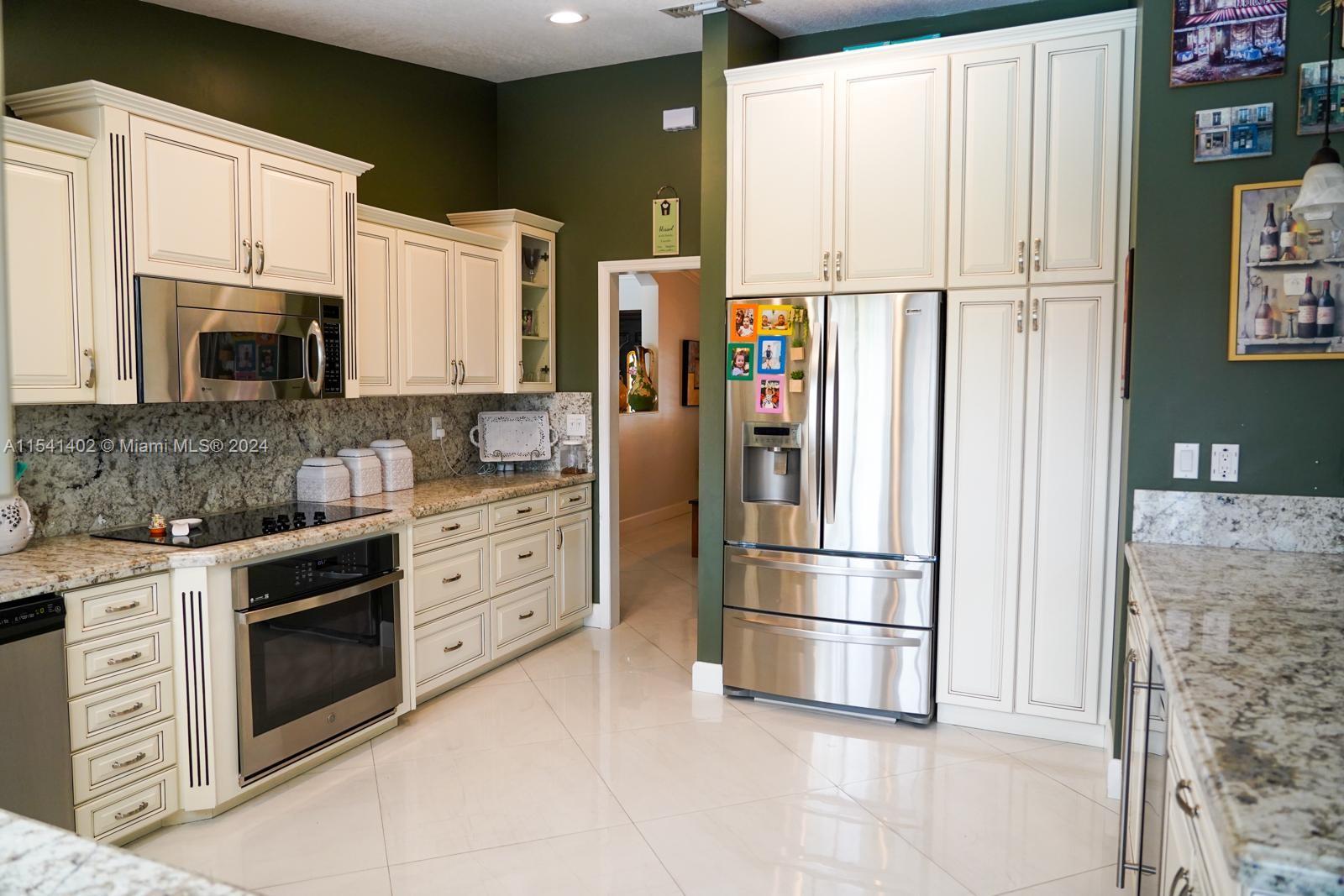 15420 Southwest 115th Terrace Miami, FL 33196 - Photo 10 of 31