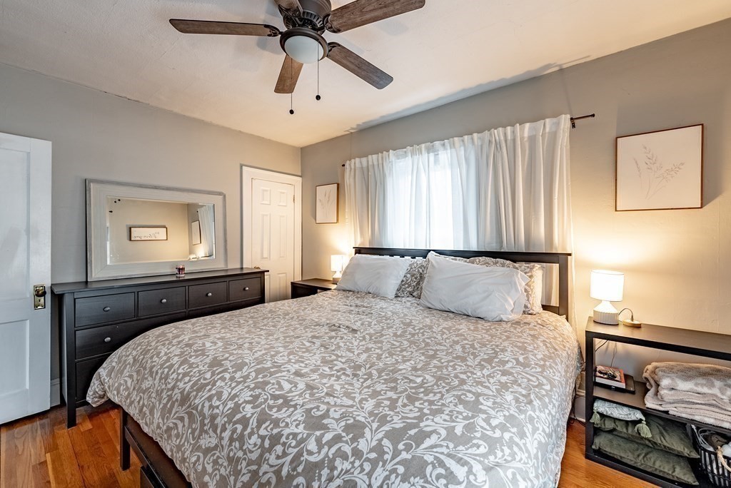 24 Manchester Terrace Springfield, MA 01108 - Photo 27 of 38 a bedroom with a large bed and a window