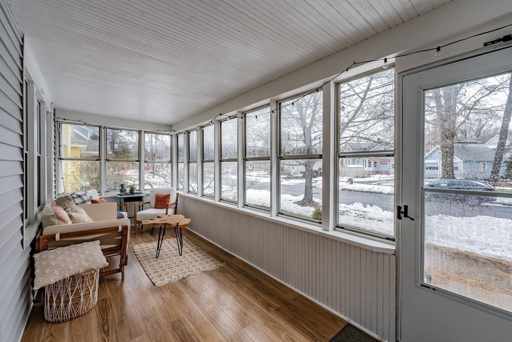 24 Manchester Terrace Springfield, MA 01108 - Photo 5 of 38 a living room with furniture and a large window
