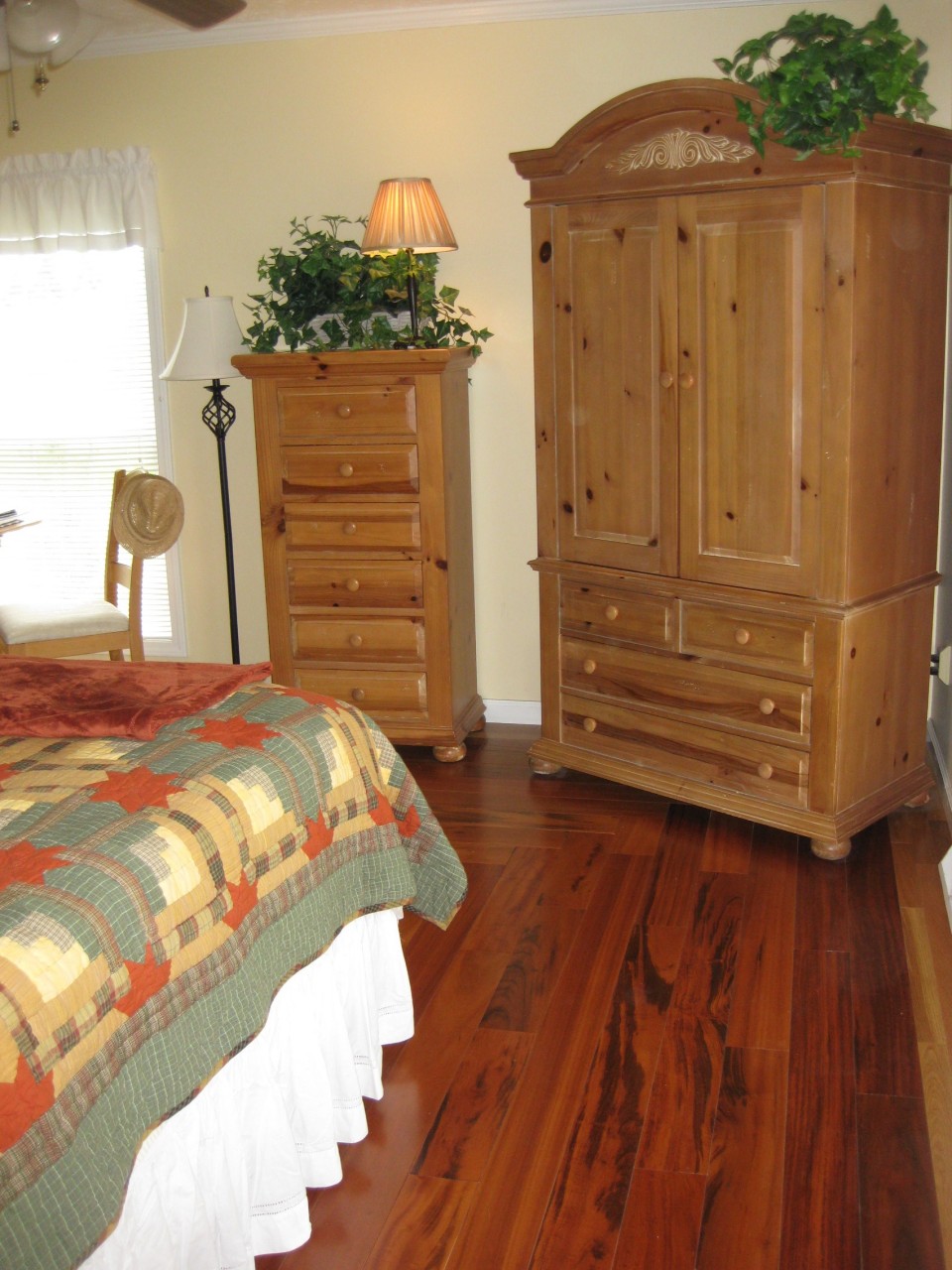 1410 Merriman Way Road Moneta, VA 24121 - Photo 18 of 43 Home! Wonderful Hardwoods!