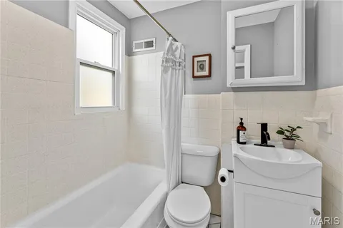 $224,900 | 2551 Gerhard Avenue, Maplewood, MO 63143