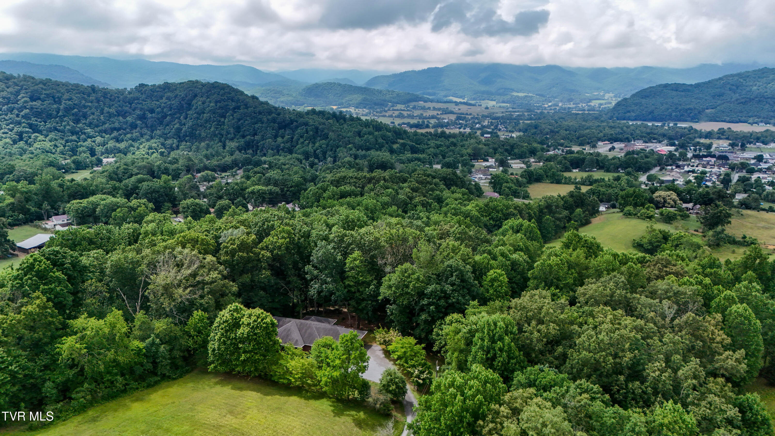 145 Zeb Grindstaff Road Elizabethton, TN 37643 - Photo 65 of 68 145 Zeb Grindstaff Rd Drone JV-8