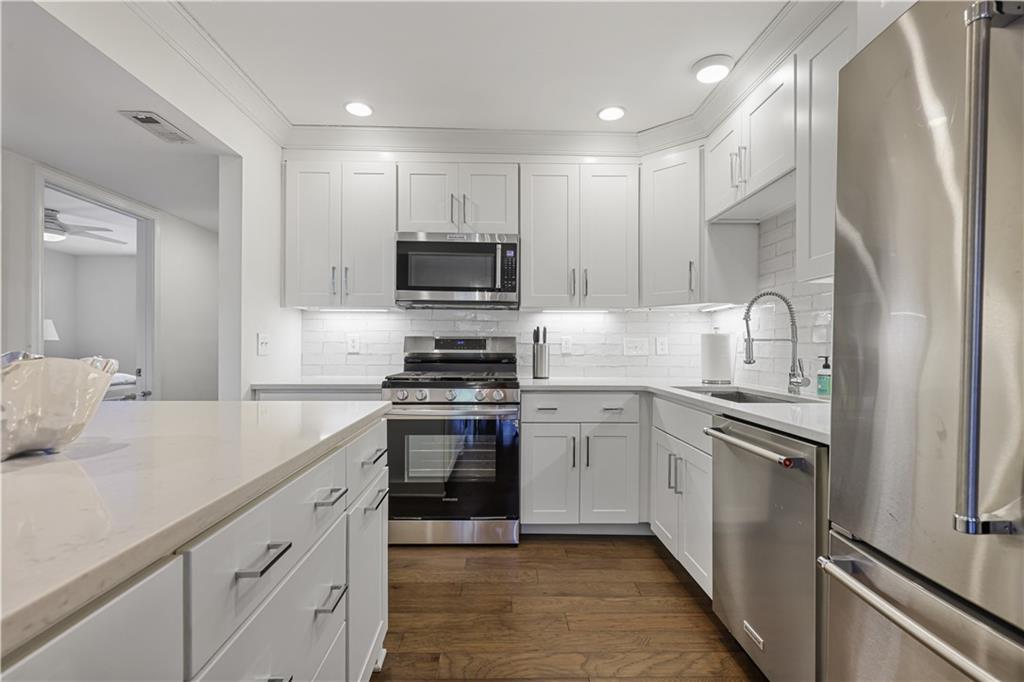 4620 Wieuca Road Northeast, Unit 23 Atlanta, GA 30342 - Photo 12 of 34