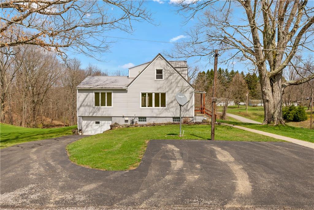 694 Mason Road Tarentum, PA 15084 - Photo 3 of 25