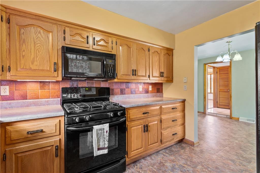 694 Mason Road Tarentum, PA 15084 - Photo 9 of 25