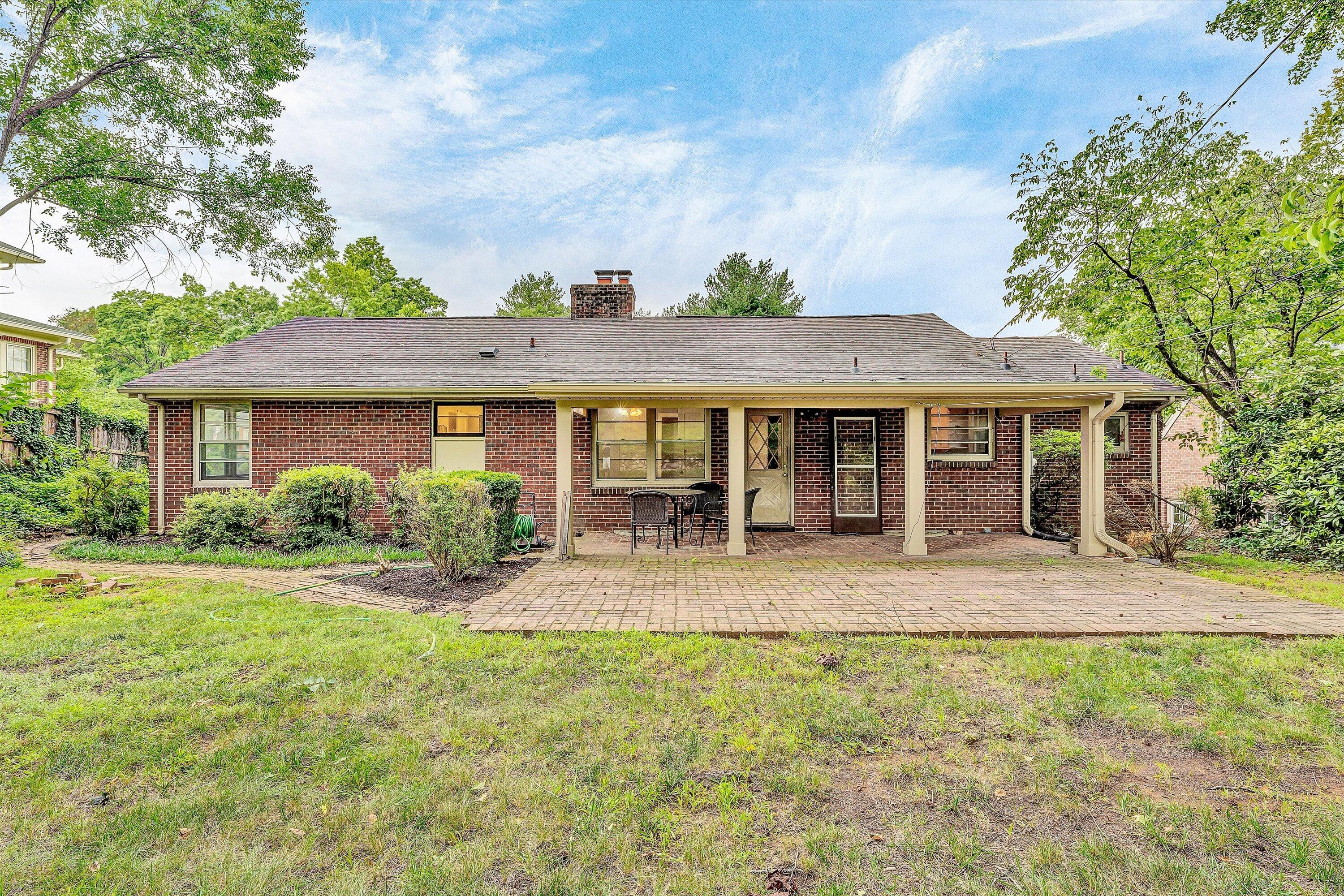 1909 Blenheim Road Southwest Roanoke, VA 24015 - Photo 45 of 50 08-DSC05283