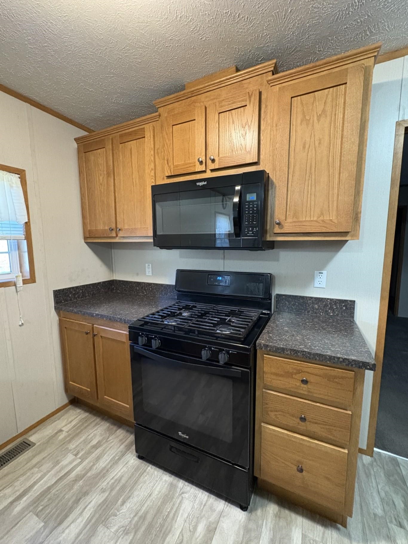 98 K-T Lane Northfield, VT 05663 - Photo 4 of 54