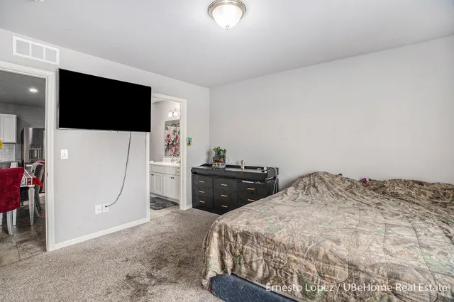 $389,900 | 4061 Tributary Drive, Holland, MI 49424