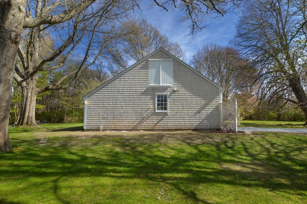 1656 Main Road Westport, MA 02790 - Photo 26 of 32 Gallery Image 26