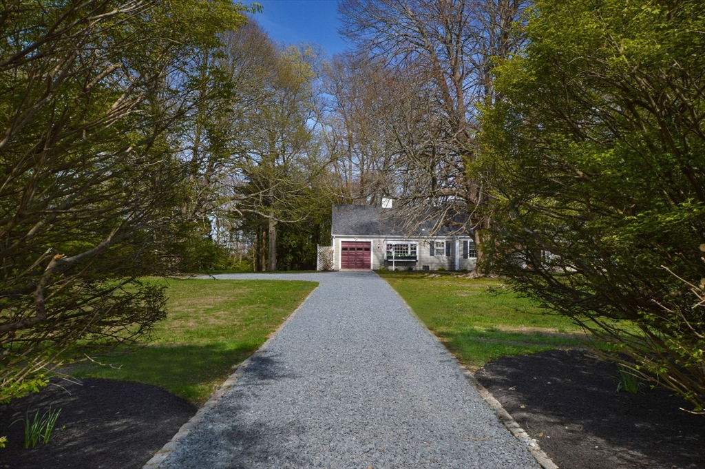 1656 Main Road Westport, MA 02790 - Photo 3 of 32 Gallery Image 3