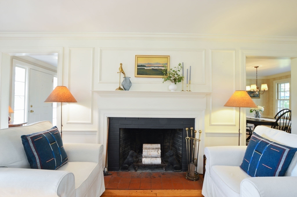 1656 Main Road Westport, MA 02790 - Photo 7 of 32 Gallery Image 7