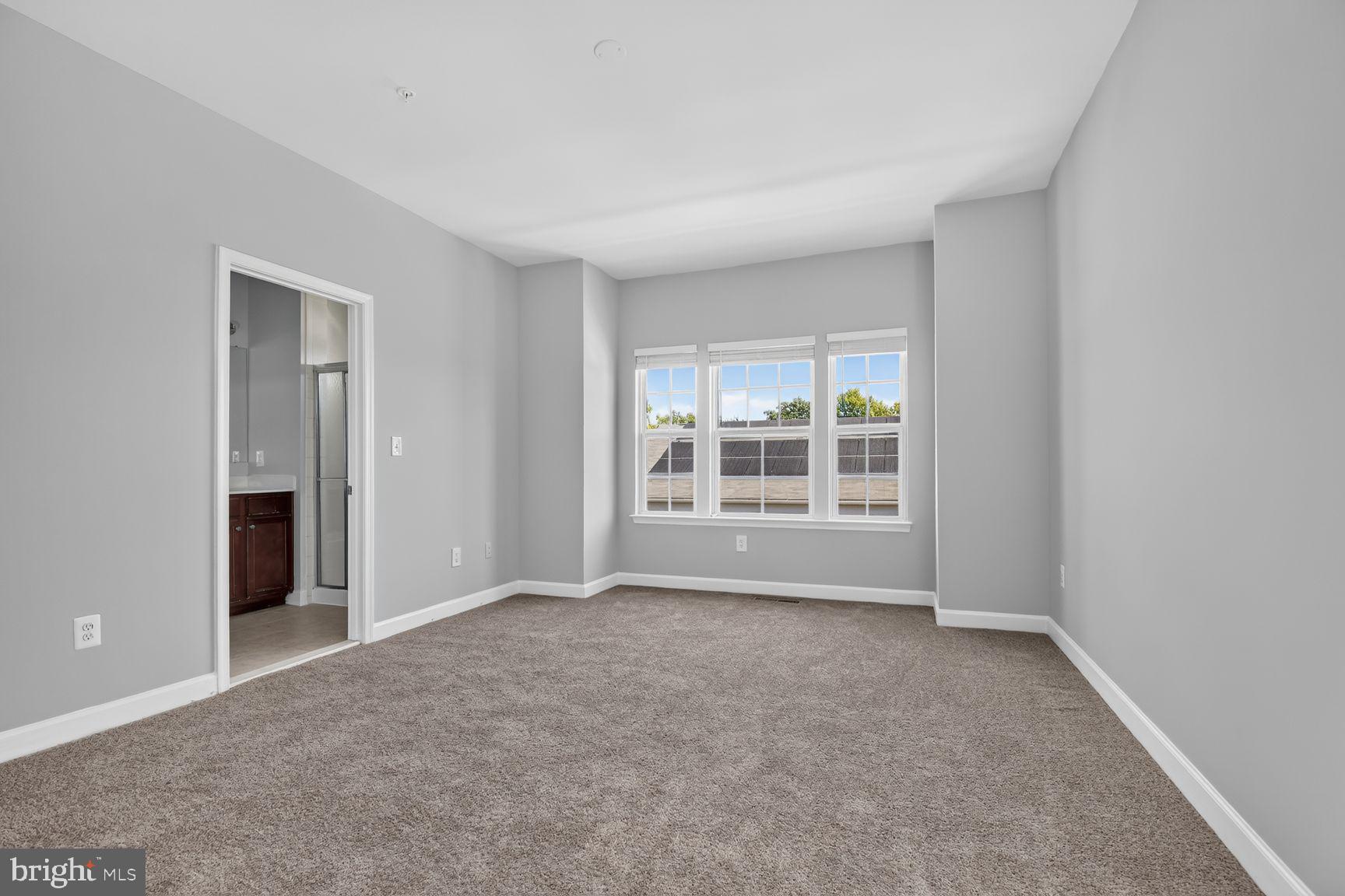 11612 Leesborough Circle Silver Spring, MD 20902 - Photo 22 of 29 Bright and airy blank canvas awaits.