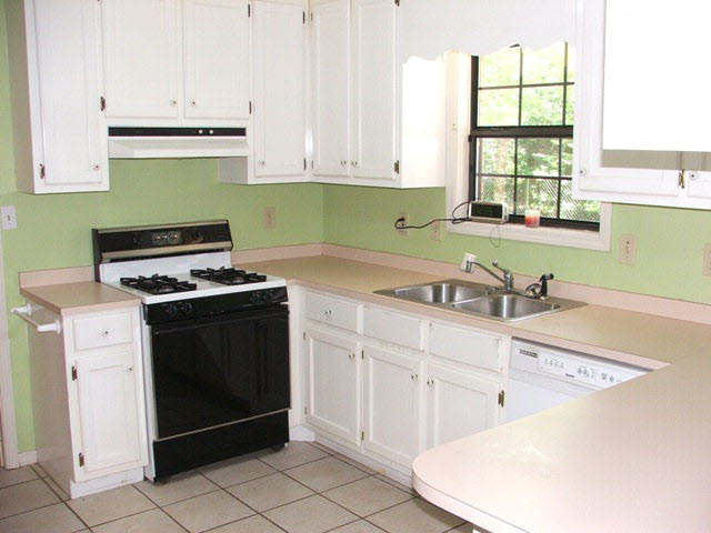 304 Simon Street Fairhope, AL 36532 - Photo 4 of 13 Kitchen 1