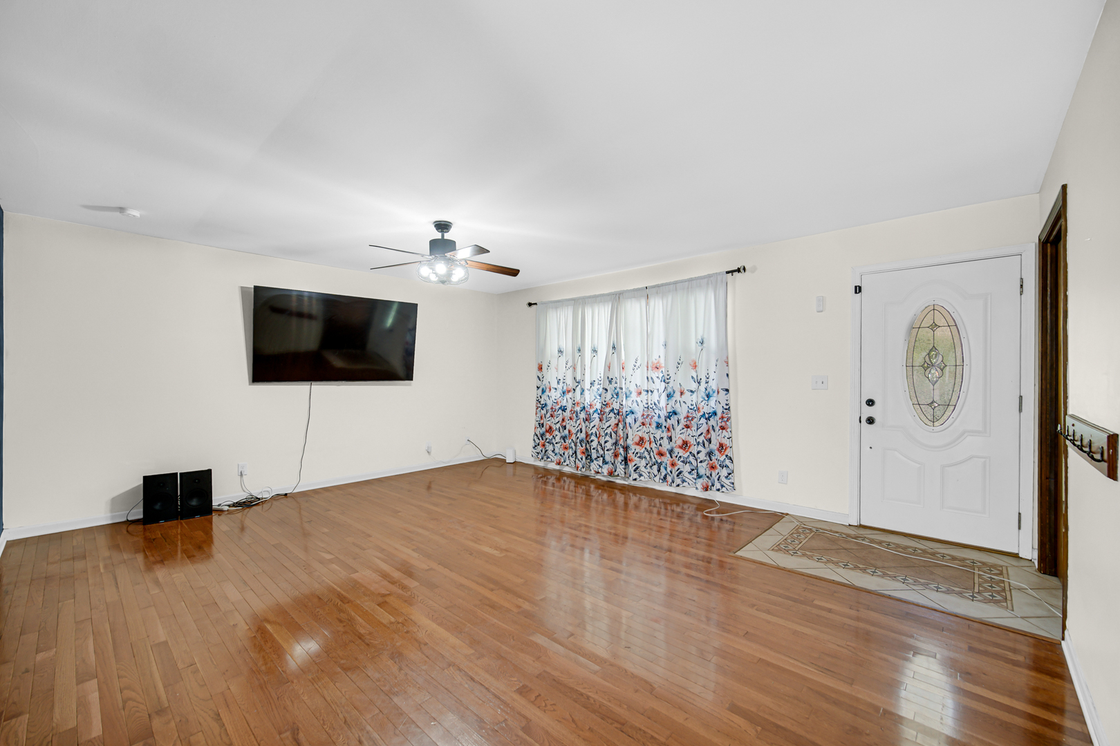 104 Poplar Road Yorkville, IL 60560 - Photo 4 of 29