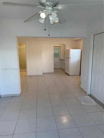 $2,900 | Golden Pines, Miami, FL 33133
