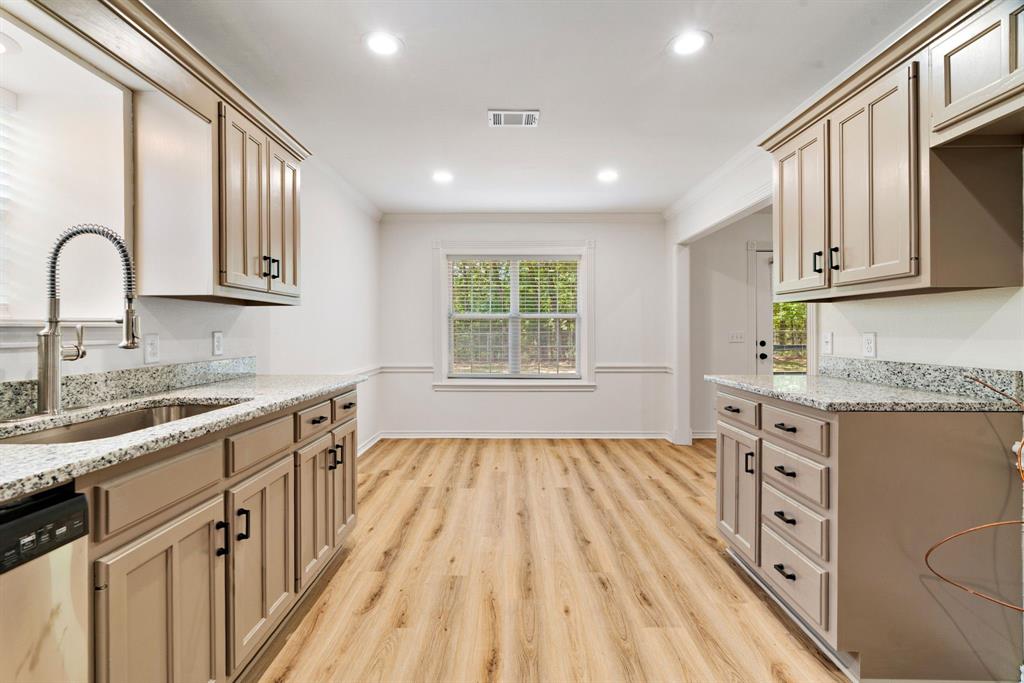 470 Chestnut Lane Reno, TX 75462 - Photo 7 of 19 Gallery Image 7