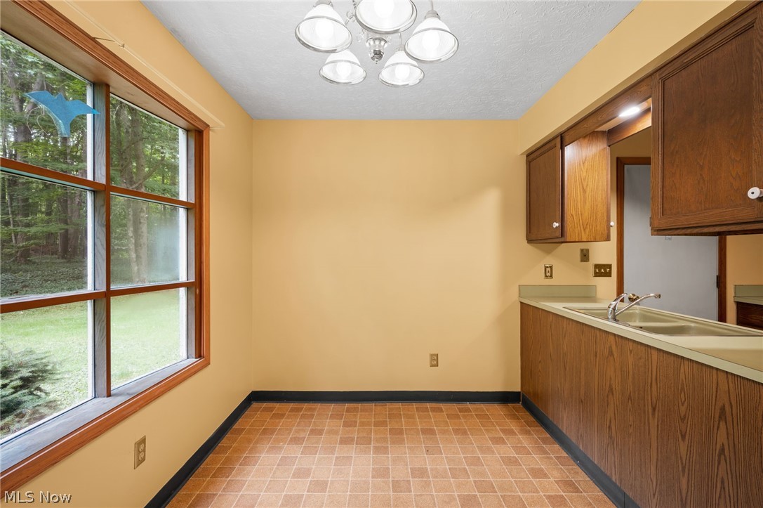 4301 Wayne Road Mantua, OH 44255 - Photo 11 of 34 Gallery Image 11