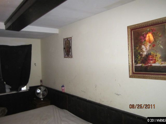 1425 Castle Way Reno, NV 89512 - Photo 4 of 7