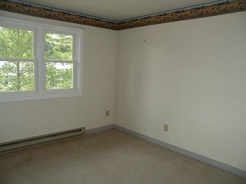 18 Smithwheel Road, Unit 13 Old Orchard Beach, ME 04064 - Photo 16 of 26 Bedroom.
