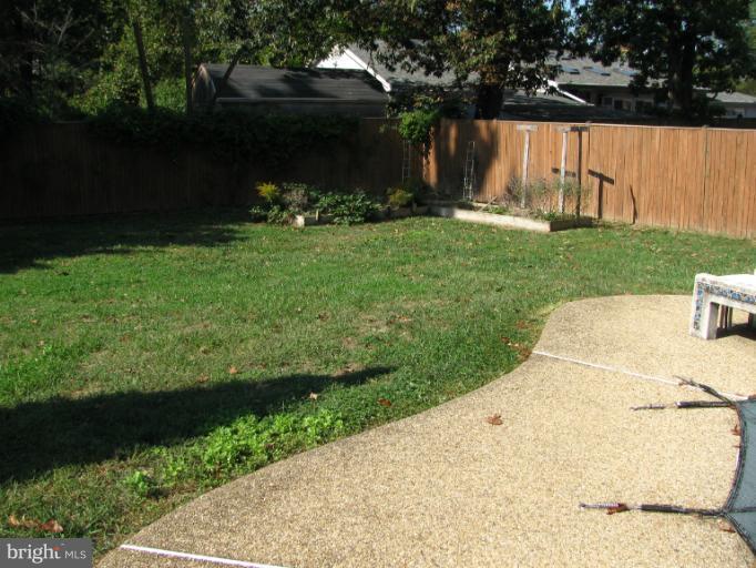 6172 Howells Road Alexandria, VA 22310 - Photo 20 of 30 Exterior (General)