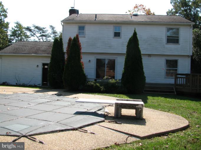 6172 Howells Road Alexandria, VA 22310 - Photo 21 of 30 Exterior (Rear)
